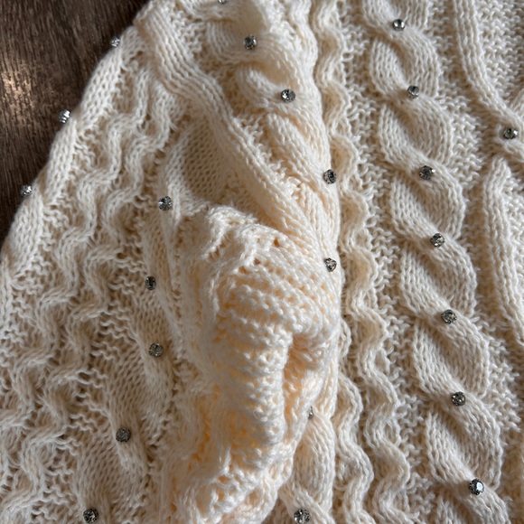 Sweater - Picture 2 of 4